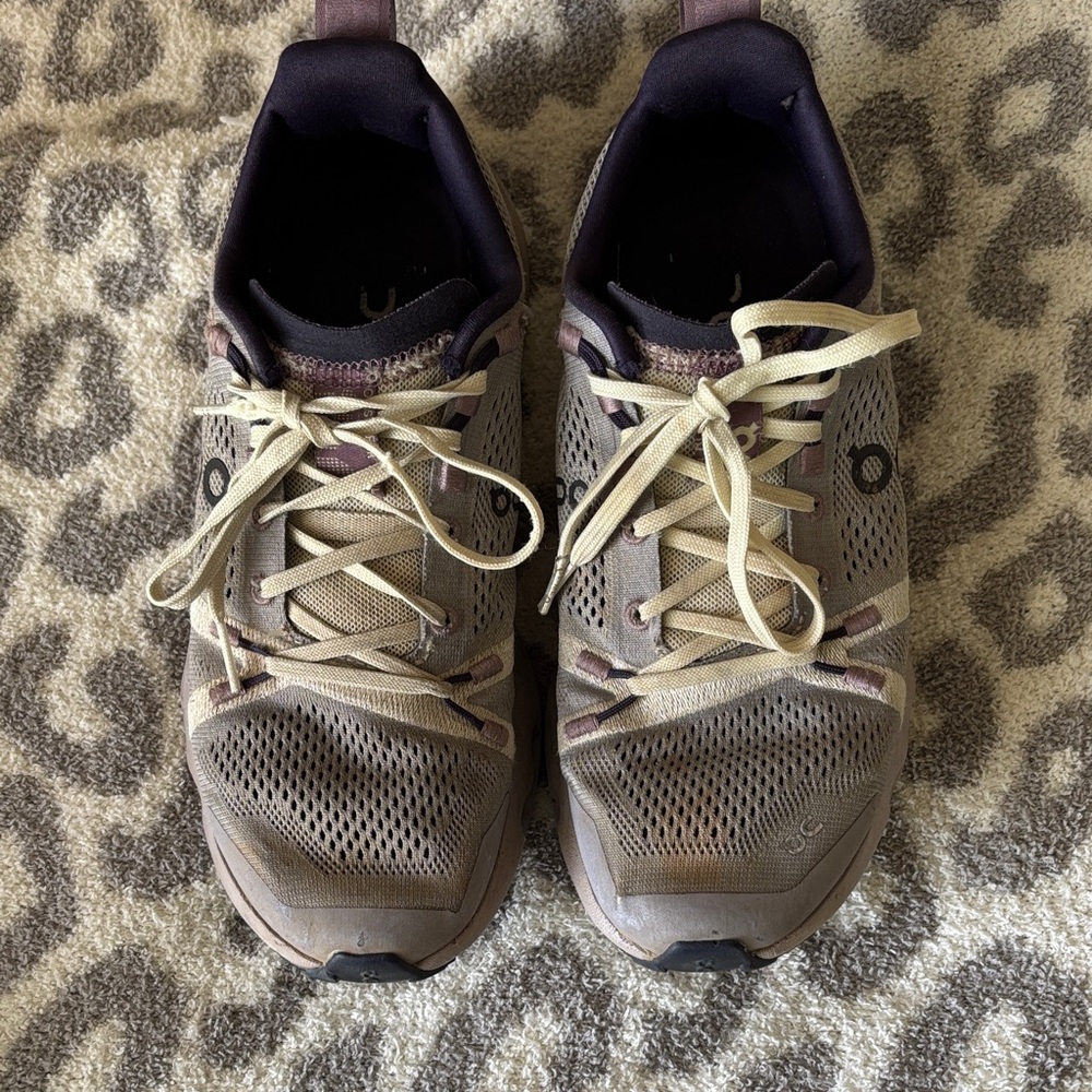 On Running Athletic Shoes